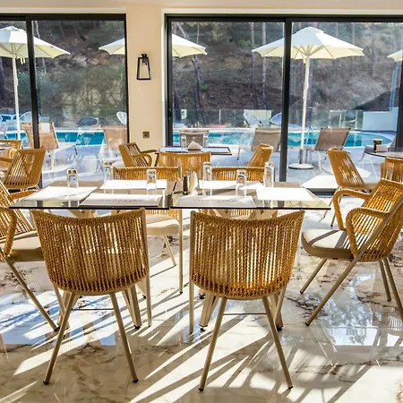 Bay فندق يميناريا