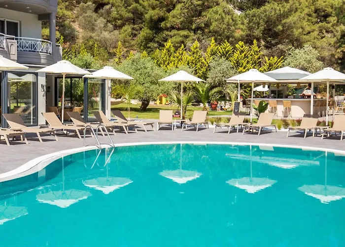 Bay فندق يميناريا