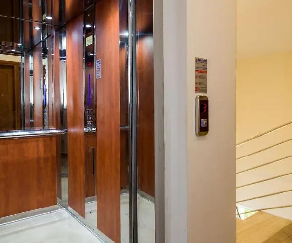 Bay فندق يميناريا