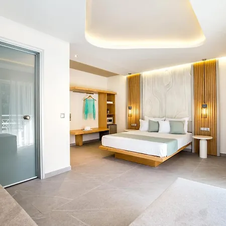 Bay Hotel 4*