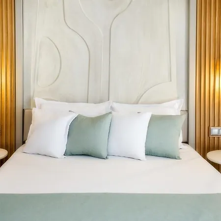 Bay Hotel